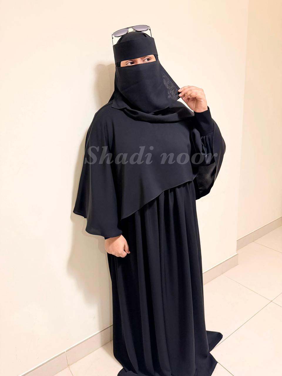 Dubai abaya Trending model