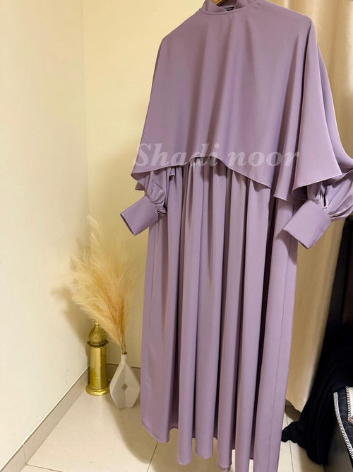Dubai abaya Trending model